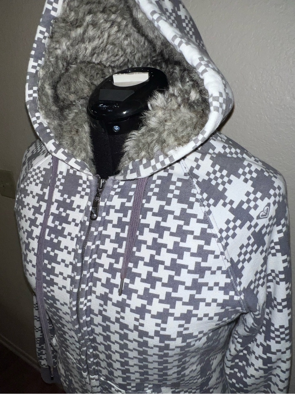 Roxy Faux Fur Lined Zip Hoodie | Gray White Print | XL